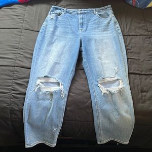 American Eagle Light-Wash Ripped Jeans